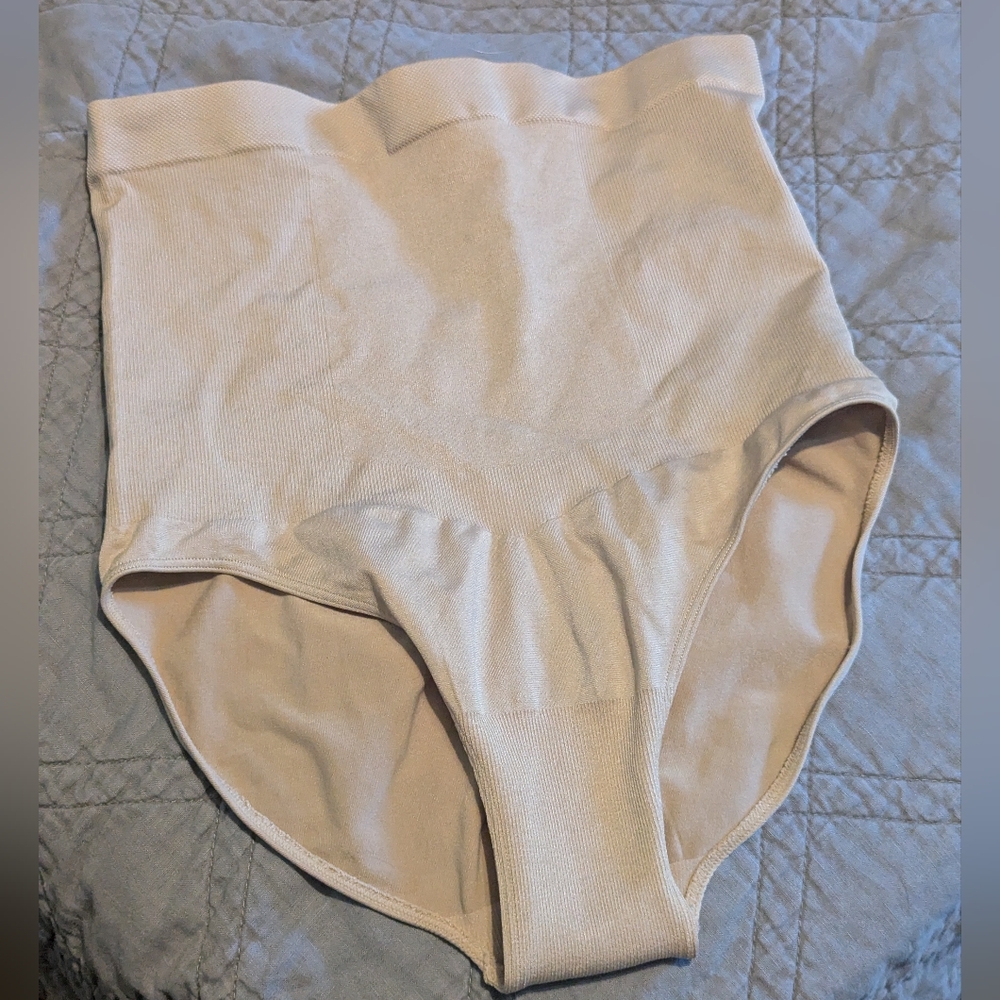 NWOT Shapermint High-Waisted Panties